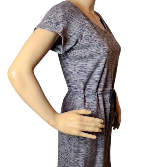 Columbia heathered taupe stretch short sleeve dress. Size small - Picture 9 of 16